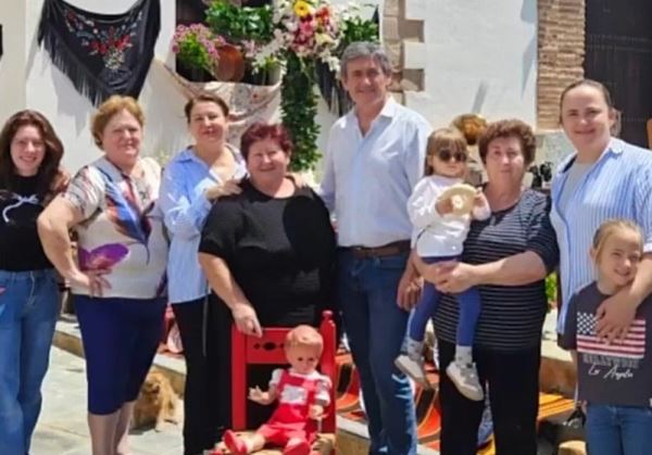 Adra abre el Concurso de Cruces de Mayo 2026 con 1300€ en premios