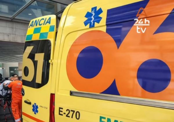 Auxilian a un hombre tras sufrir un síncope en el autobús Roquetas-Almería