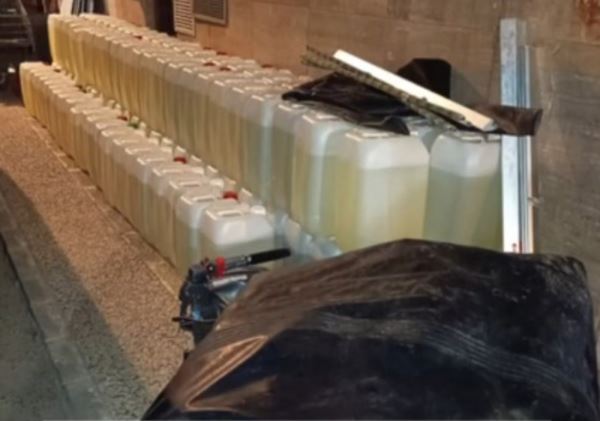Interceptados más de 3.000 litros de gasolina en una furgoneta junto al Andarax