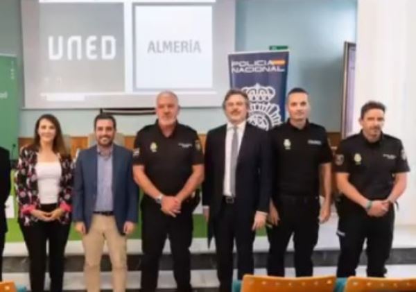 La Policía Nacional y la UNED analizan en Almería el impacto de la inteligencia artificial en la seguridad pública