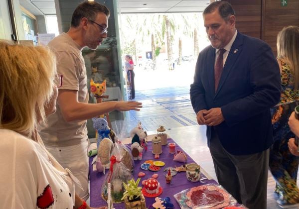 La I edición de la Feria de la Educación se ha celebrado este miércoles en el Museo de Almería con un total de 27 expositores