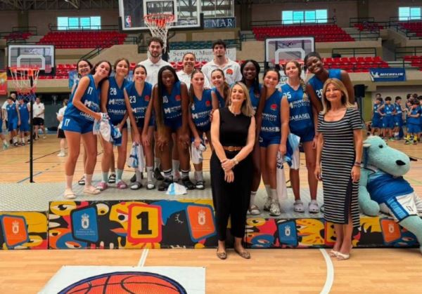 El Club Deportivo Roquetas Baloncesto Base cierra una temporada extraordinaria