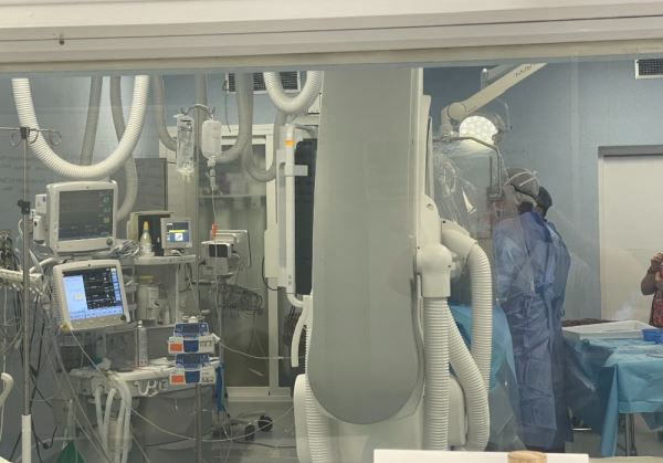 El Hospital Universitario Torrecárdenas de Almería ha realizado a lo largo del último año un total de 33 procedimientos de trombectomía mecánica en pacientes con tromboembolismo pulmonar
