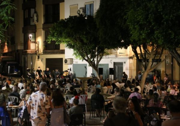 Rafael Amador completa un excelente primer fin de semana de ‘Plazeando’ desde la Plaza Granero